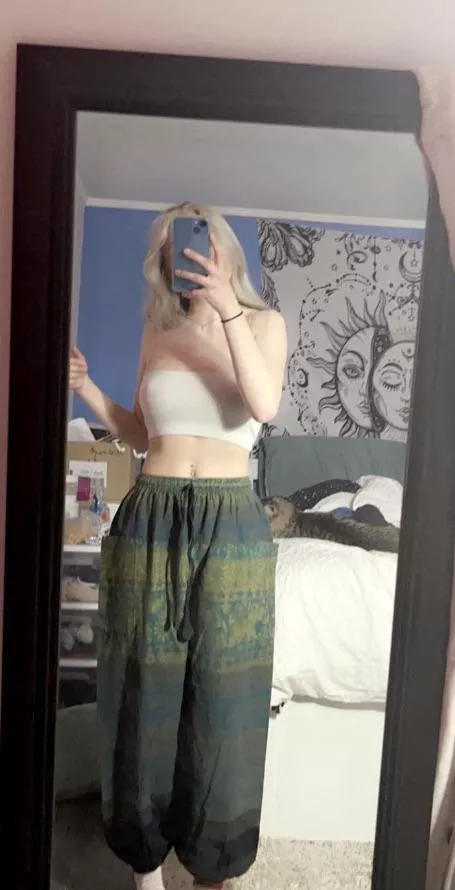 you tribbers like my smoking pants?