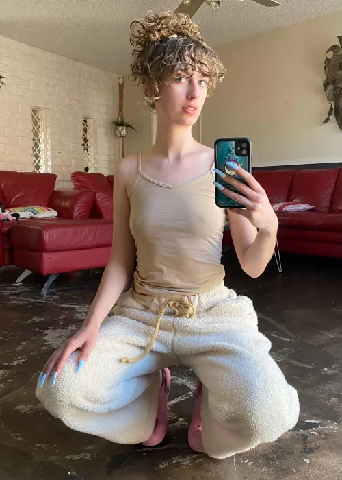 you'll never catch me with a bra <3