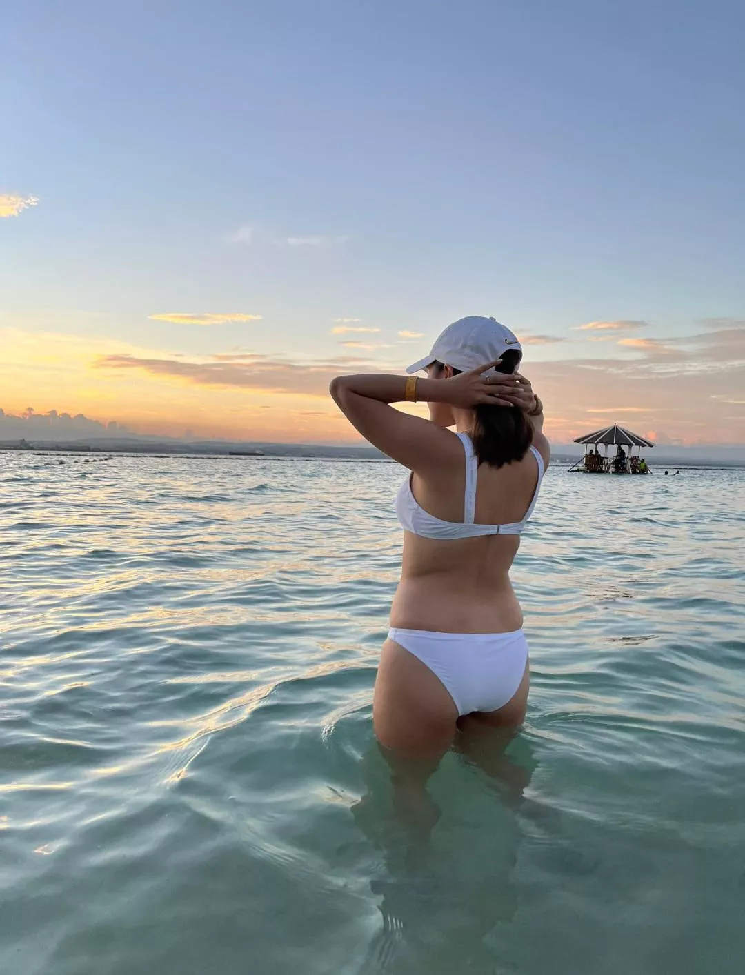 Yung tinitigasan ka kase nagdidirty talk na yung crush mo sayo then gusto ka niya kaagad makita at siya na ang nagayos kung saan kayo magkikita. Sanaol!