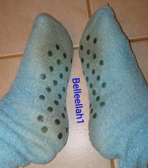 10 day worn fuzzy socks ready to ship! Lots of sweaty workouts included in this wear. Message me to claim