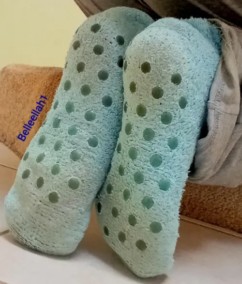 10 day worn fuzzy socks ready to ship! Lots of sweaty workouts included in this wear. Message me to claim
