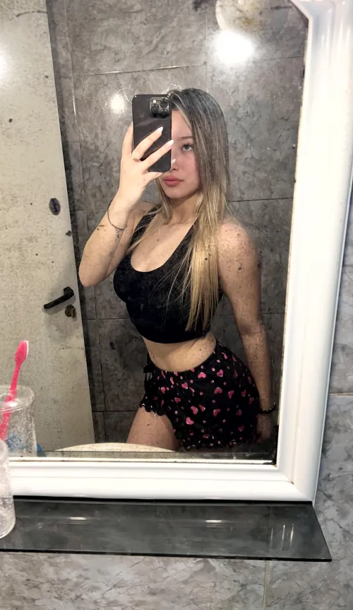 18 [F4MF] Ready for a spontaneous meet-up