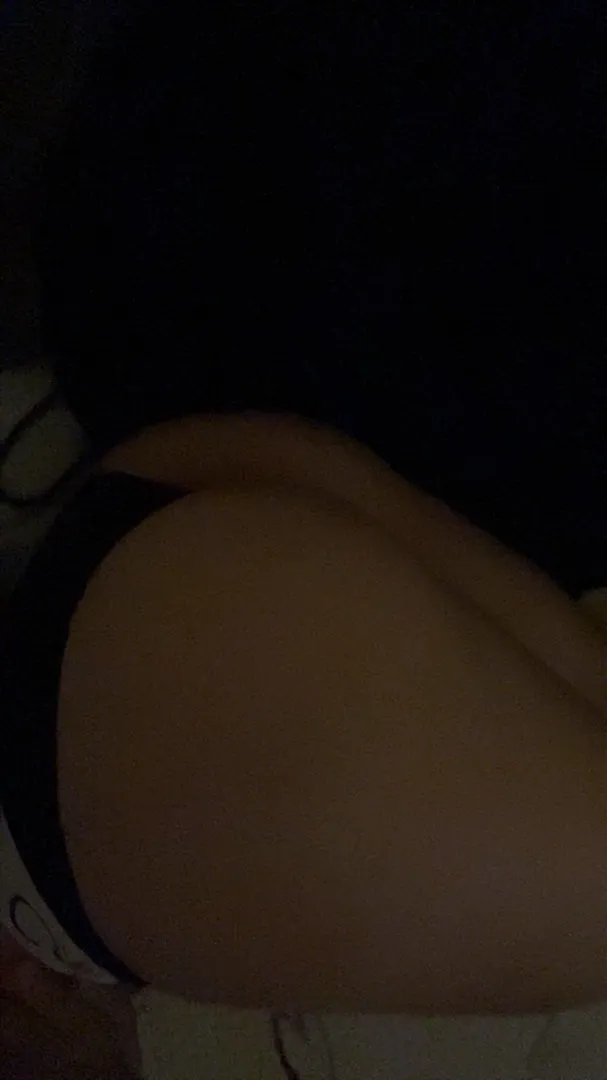 (18) im trying to suck some dick right now
