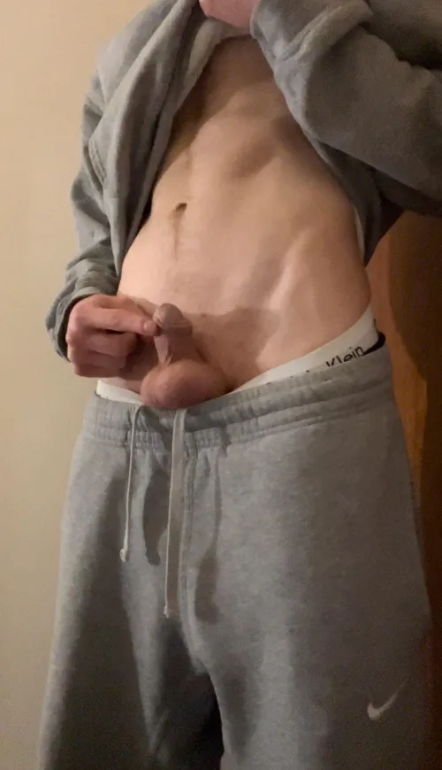 [18] sub boy with abs 
