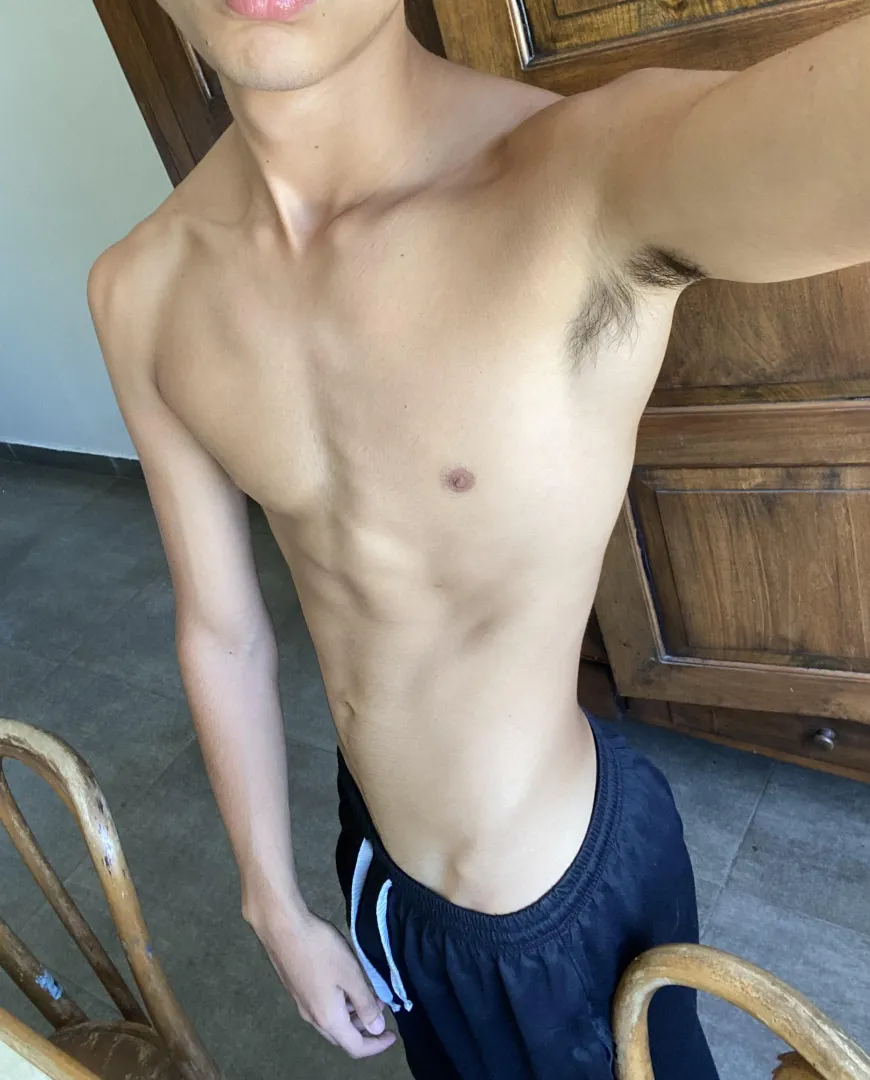 [18] wyd if u walk in on me like this