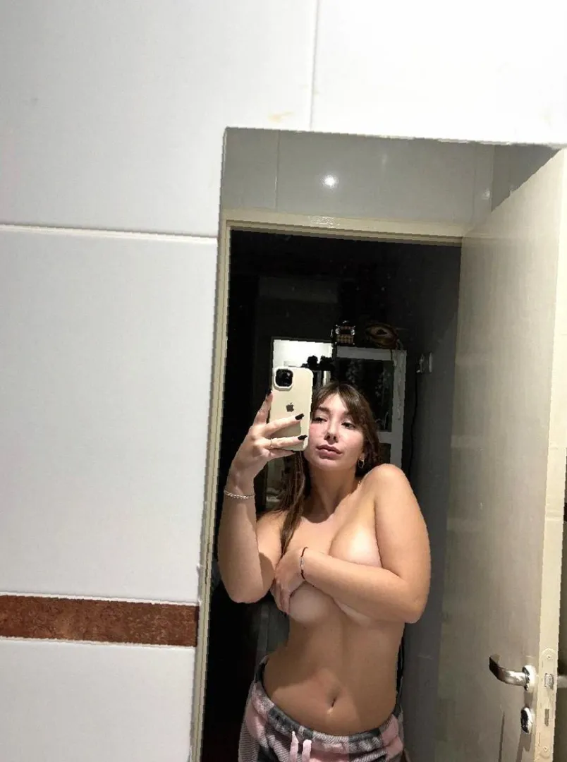 18F Come breed me daddy !