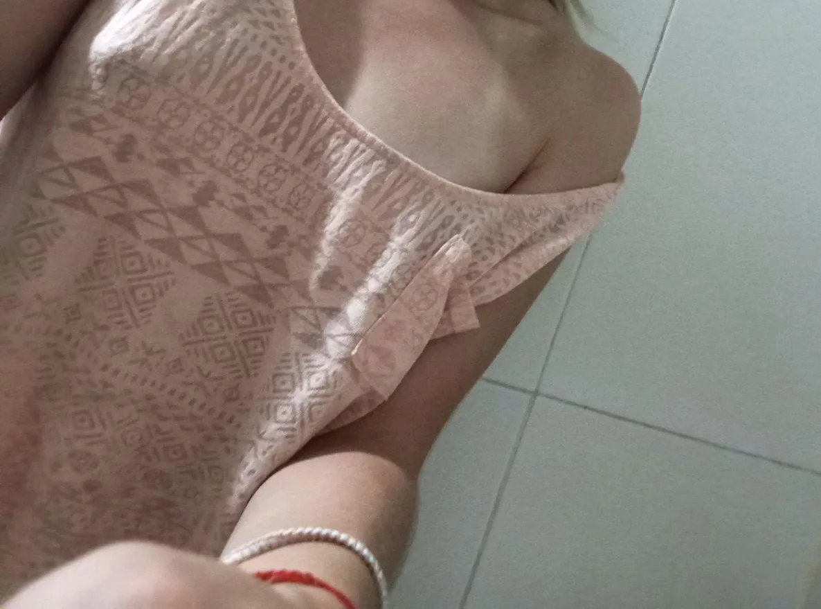 18F Looking for someone who would like me on top of him while bouncing