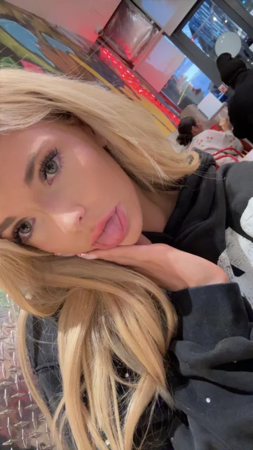 [18][F4M][NYC] - looking to be filled with so much cum