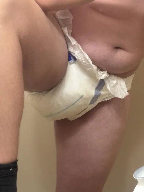 [18m] Would love to wet my diapers for daddy