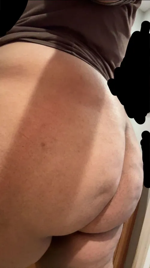 19 [818] M4M who can i sit on?