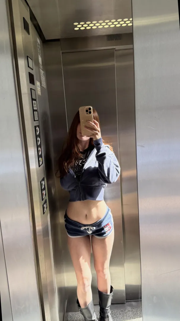 19 [F] Anyone down for fun tonight? Had too much wine - msg T e l e g r m: .`mariapixie,.