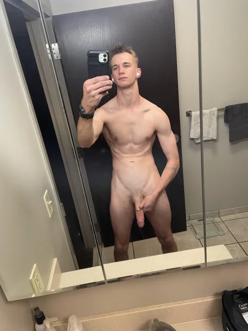 (19) I'm always so horny after the gym