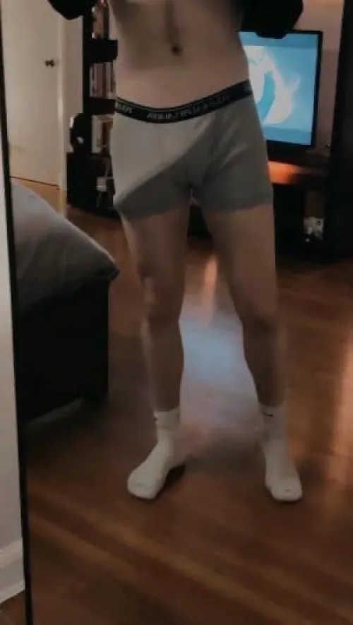 19 Straight - horny and bored