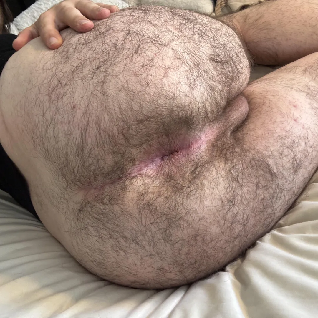 (19) — You wake up next to this, what do you do?