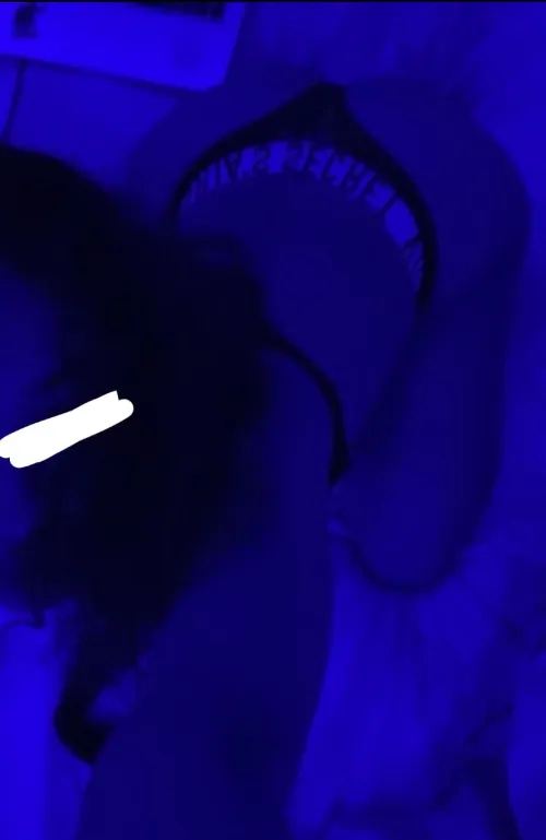 19 yr old brat frm mission dm me $$$