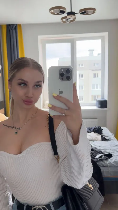 19F feeling spontaneous, want to meet in person?