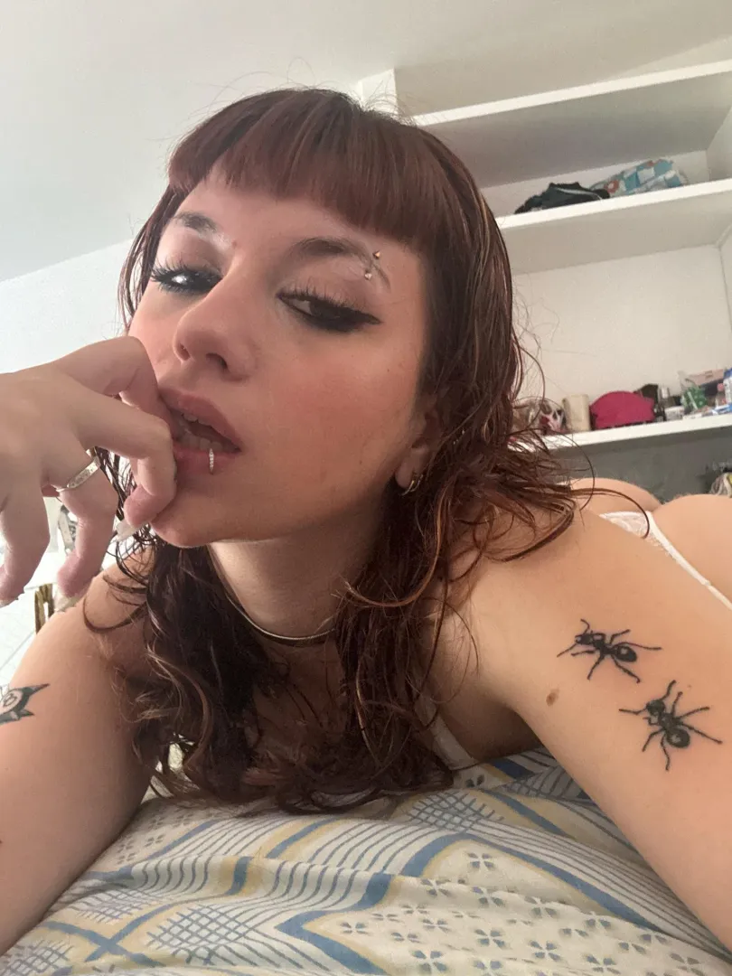 [19f] looking for some naughty fun now that i’m single again and dtf. hmu if you’re down