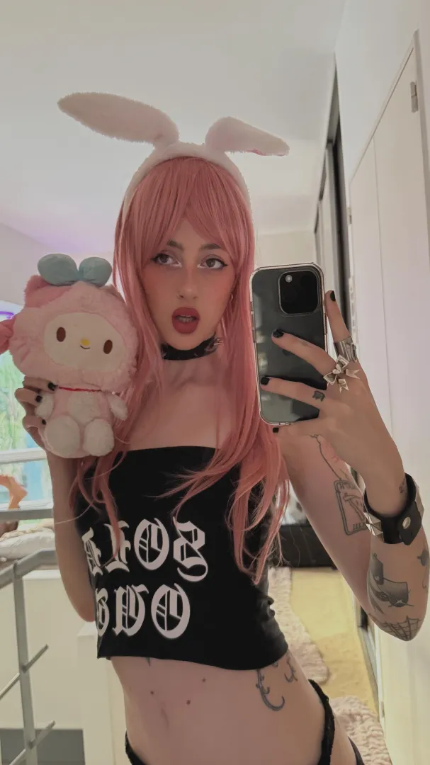 19F2M Anyone nearby down to host lg replies only: lunarumes