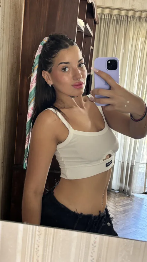 19F4M in the mood to be bent over and reminded I’m yours