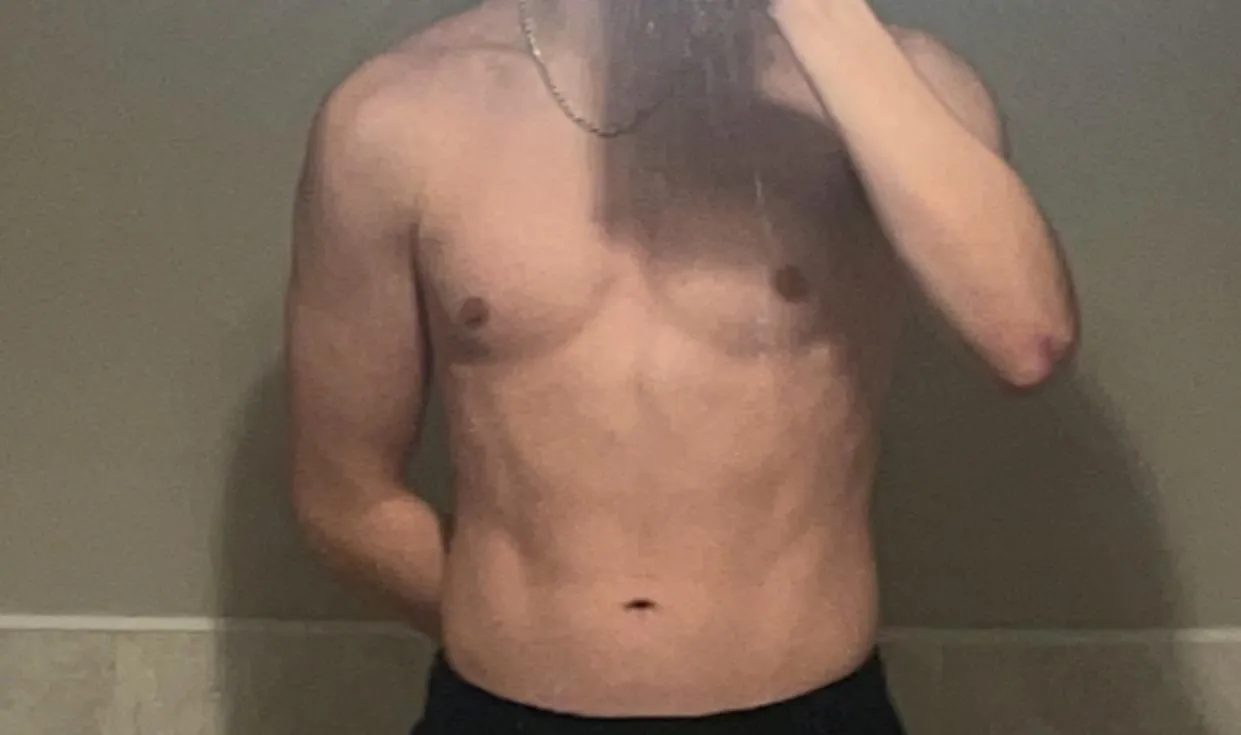 19M, Newcastle, somebody come suck me rn.