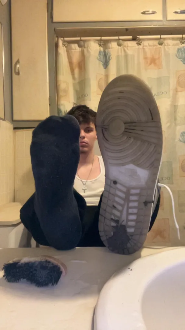 19yr Alpha soles come serve