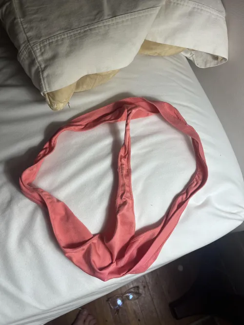 2 day wear plus workouts. Stinky and sweaty