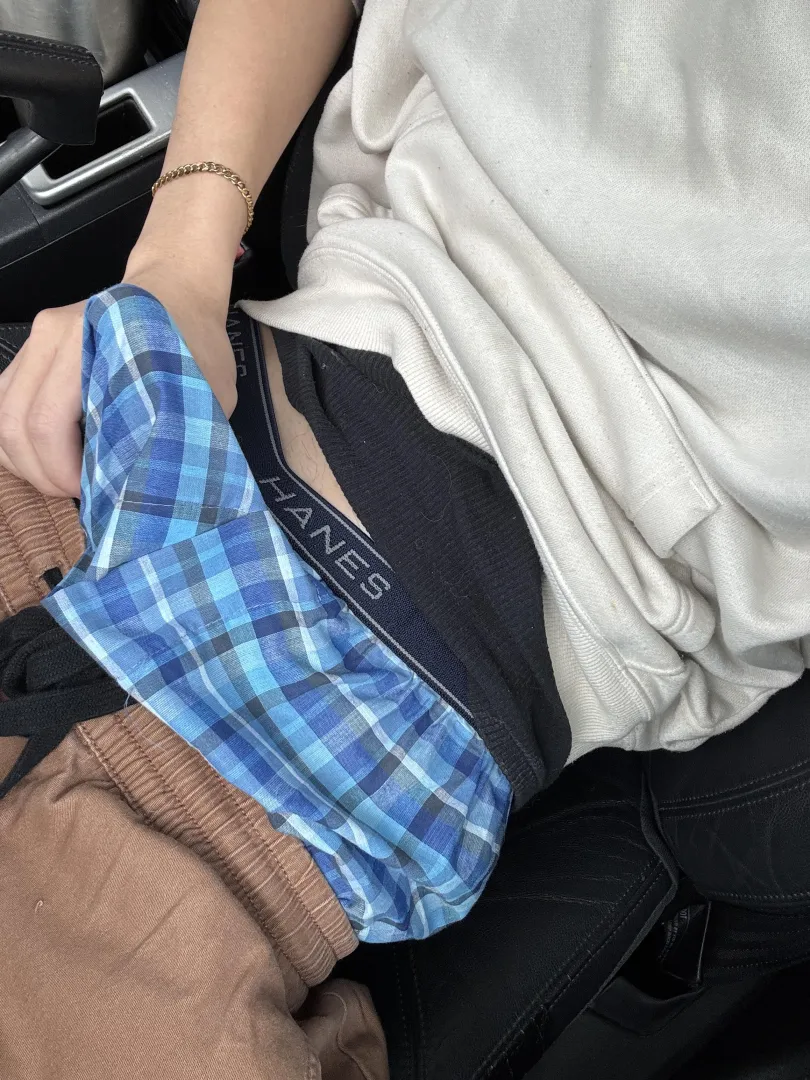 (20) Tenting in the car