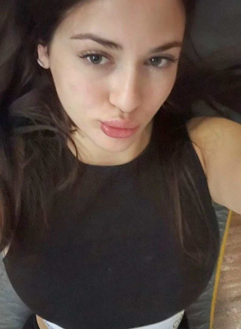 20F Looking for a new friends