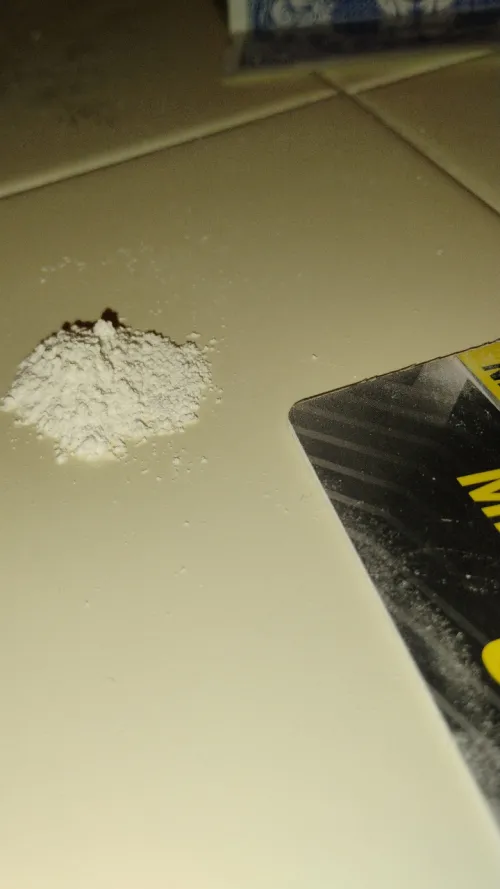 20M(4F) solo skiing for more than 85 hours. Looking for Clean chat