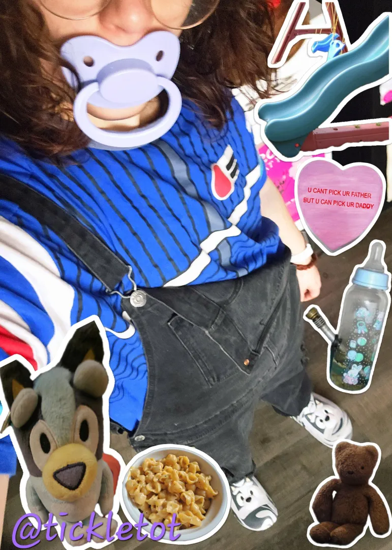 (20's/Masc) Daddy Loves Me Lots ♡ so I made and sent him a picture of my outfit today ☆