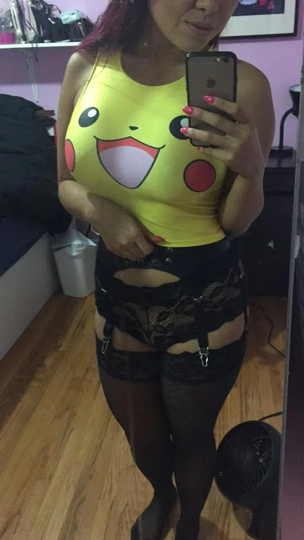 21 [F4M] Hey, golden heat… I like my words tangled with a hint of danger