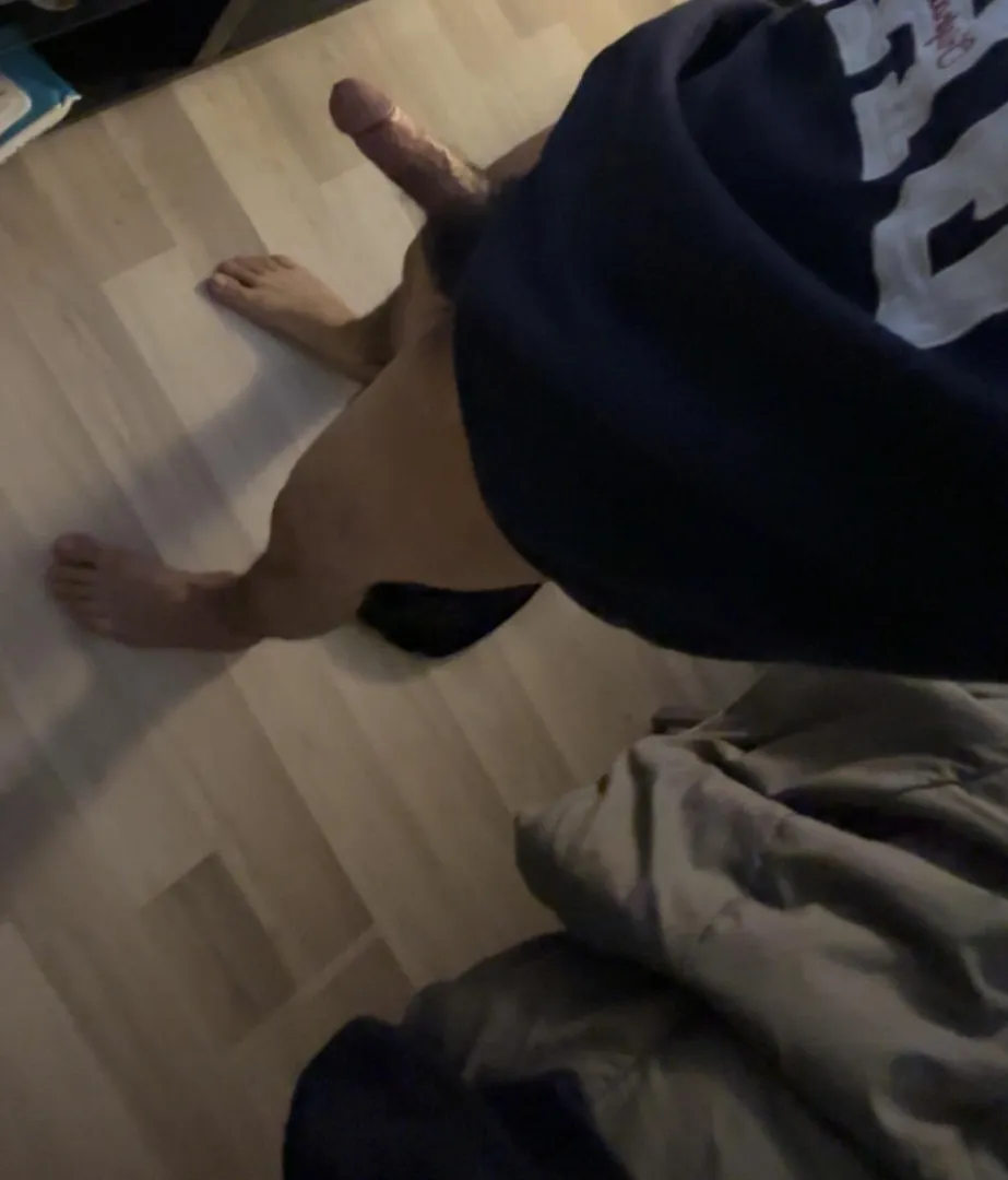 21 latino need bros to express my crazy thoughts