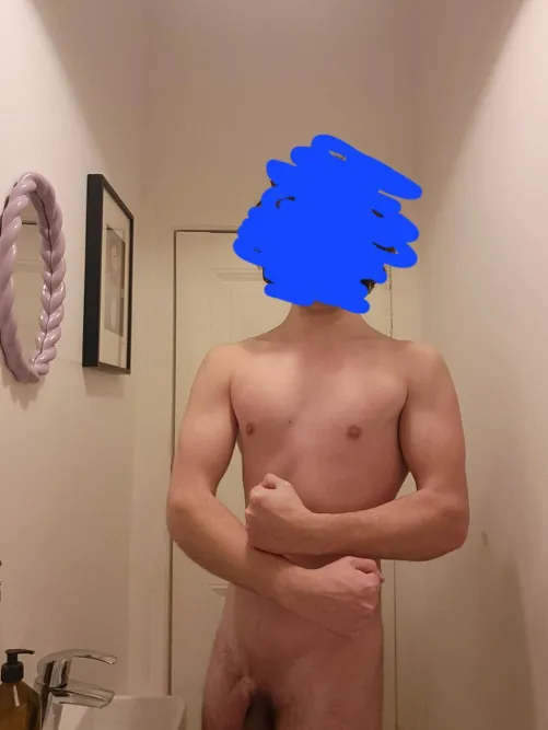 21 [MF4A] #Germany #Berlin anyone that wants to have a slut to abuse (male)? (berlin only preferably female or femboy)