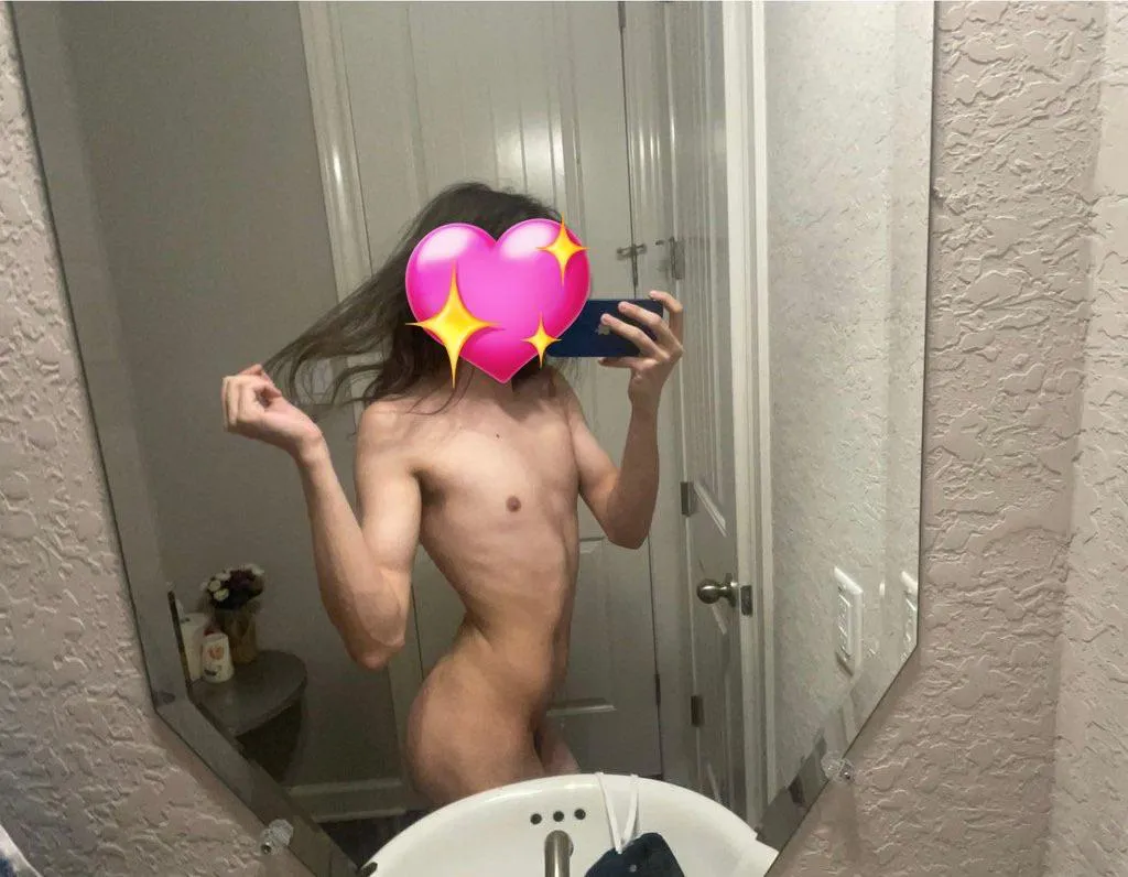 (21) virgin femboy for chubby daddy ☺️