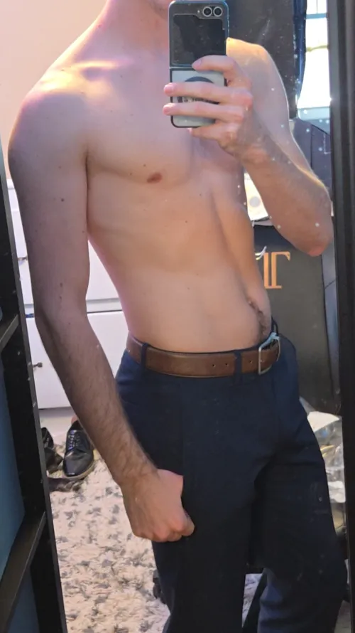 22 Do you like my belt?