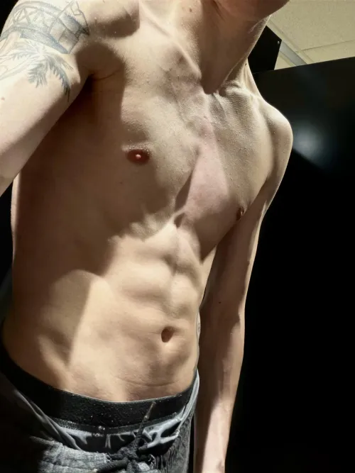 [22] Just finished with the gym, now I’m looking to finish on you