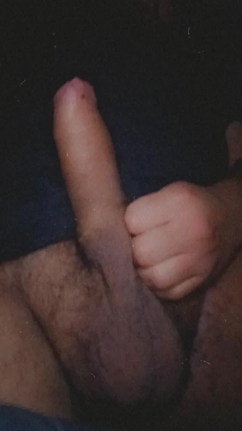 22 m hillsboro looking for a cute ass