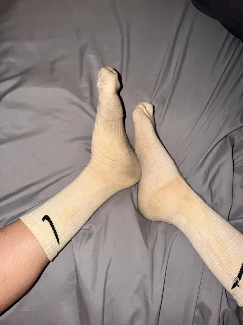 (22) Nikes make me drool