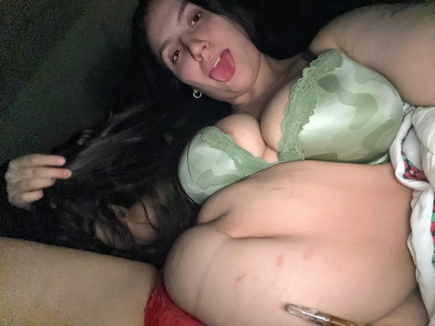 (22F) Let's go to the bar and then come home and smoke?? 