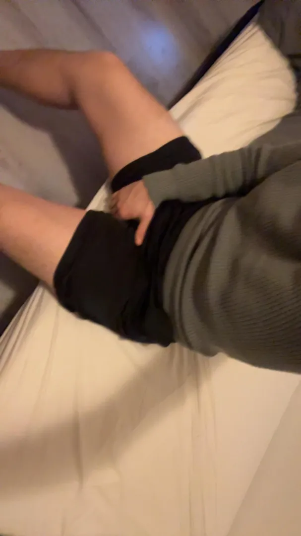 22m bi bro looking for a fun and chill bro sc: jaydenrems