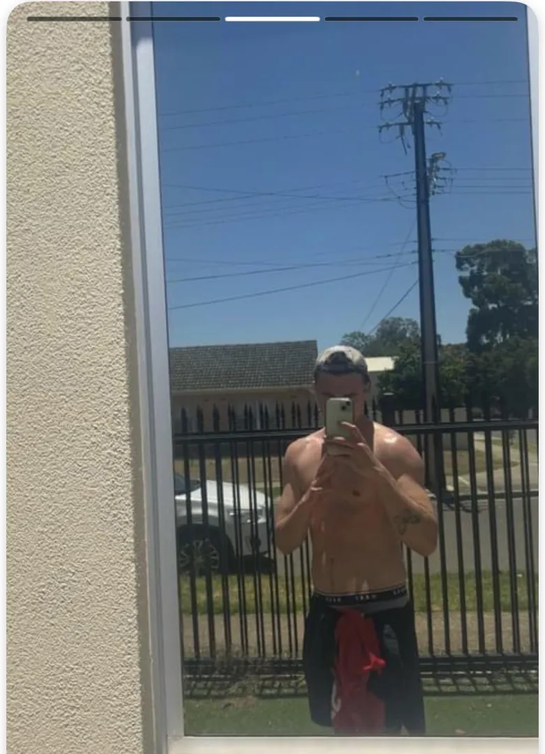 23 M Adelaide looking tonight