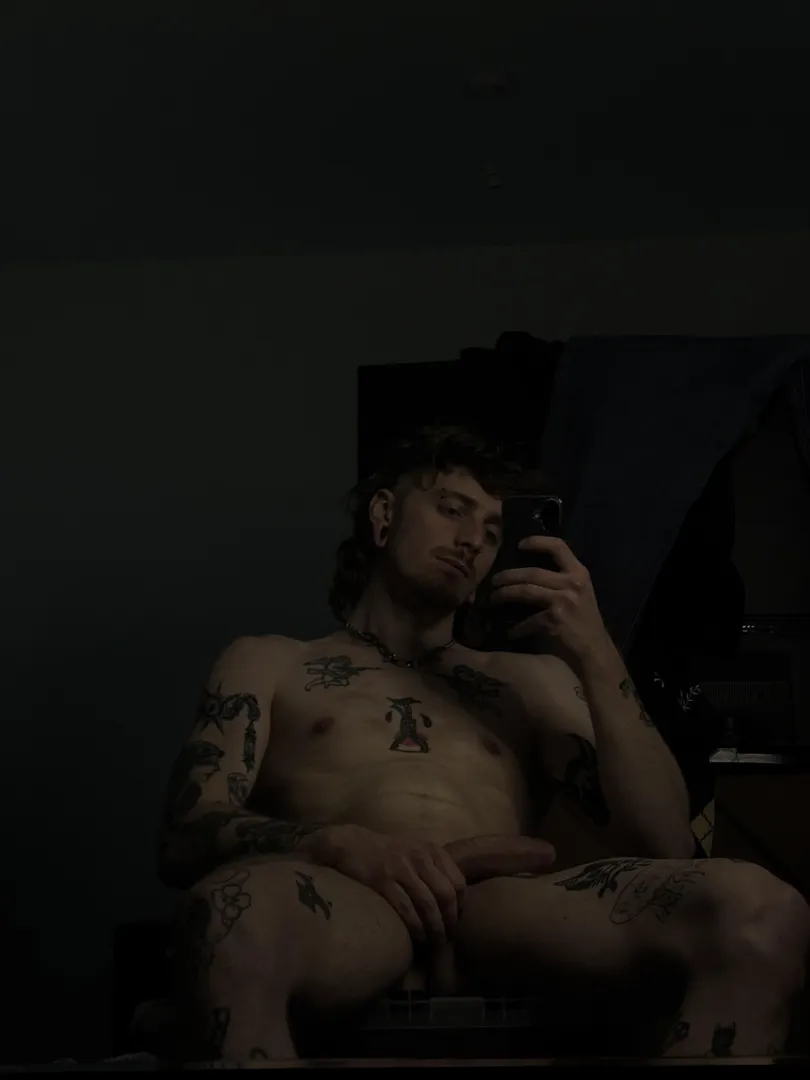 23m anyone wanna come over ? Can accommodate not travel