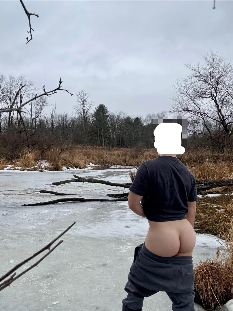 [24] Letting the cheeks breathe