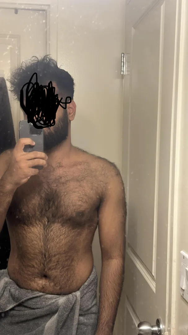 24 M4MF / F- London - hung and brown - into couples n females possibly for a fwb situation
