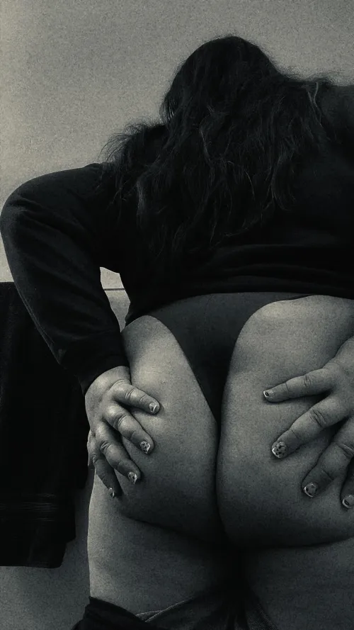 24F someone want to help me cum?