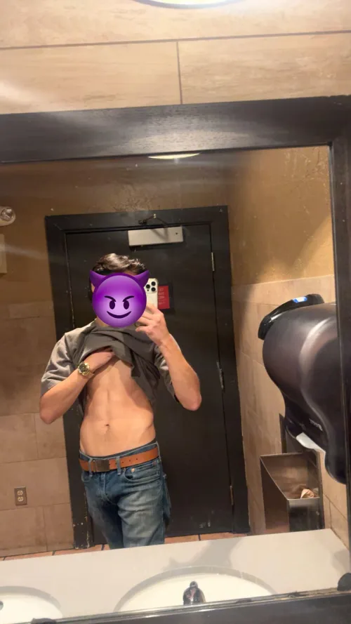 24[M4F/FM] #buda Got off work early and looking for some fun!