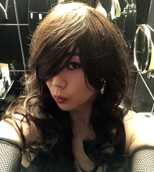 25 Melb cbd sissy looking to worship cock