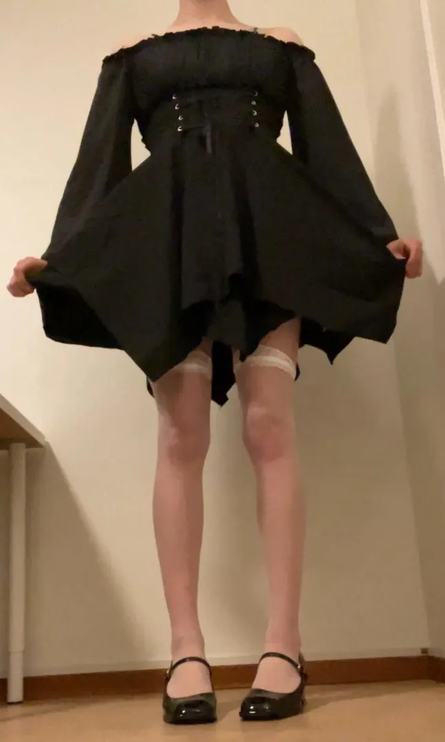 25yo Swedish sissy. Looking for someone to chat with. Kik serafasu11