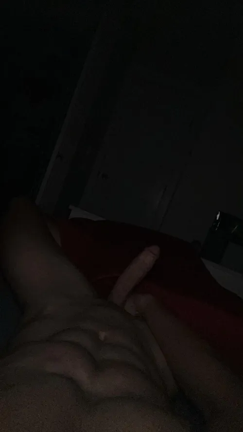 26 (M4F) good looking fit 8 inches hung looking for fun tn