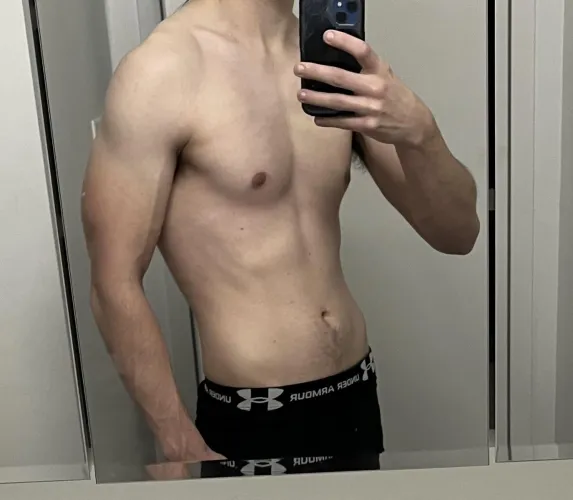 26 [M4F] [M4T] Looking for a cuddle buddy